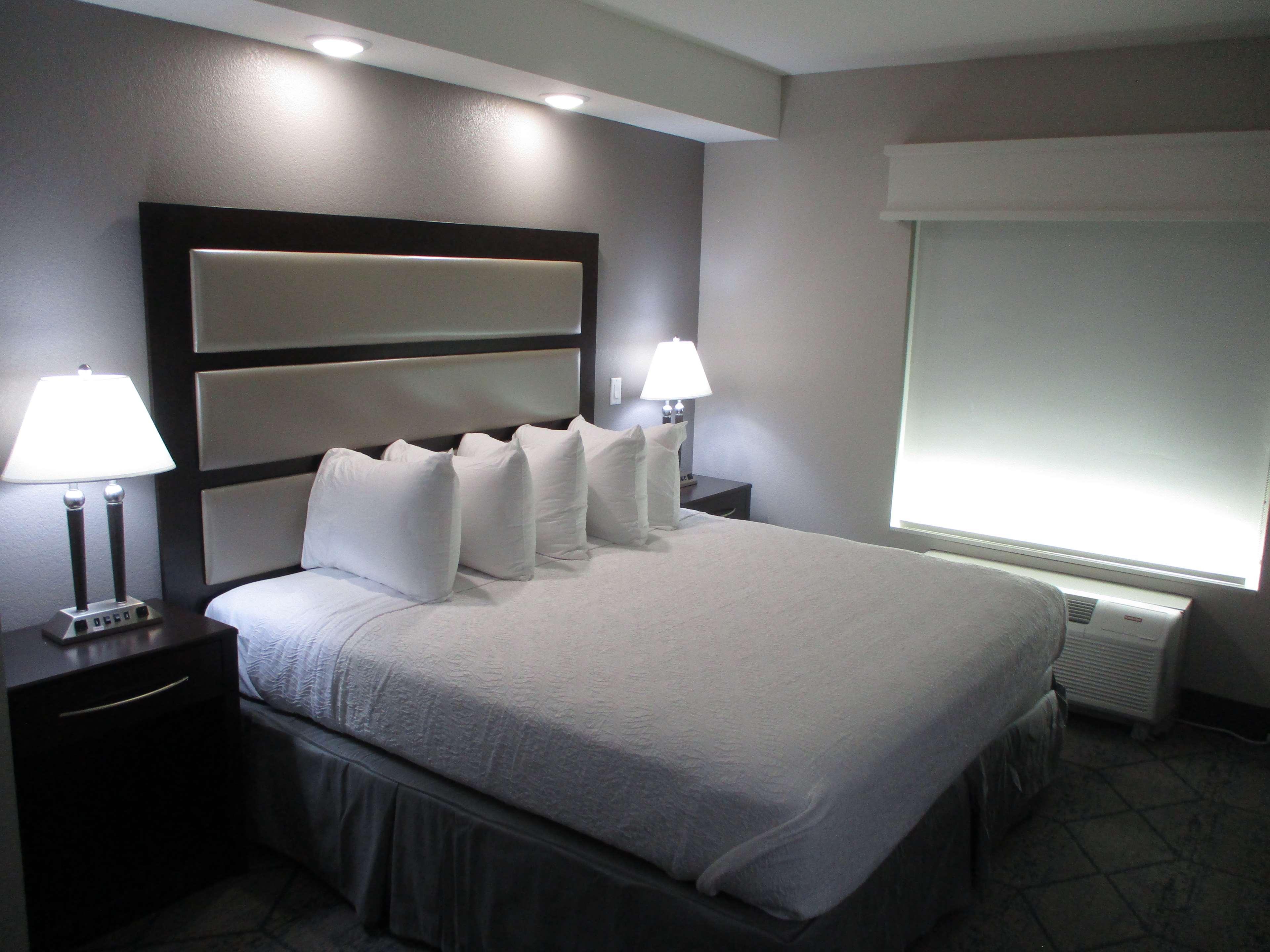 Best Western Plus Mcpherson Hotel Luaran gambar